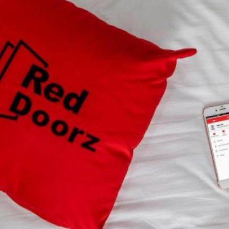 Reddoorz Near Jalan Jendral Sudirman Manado Hotel Екстериор снимка