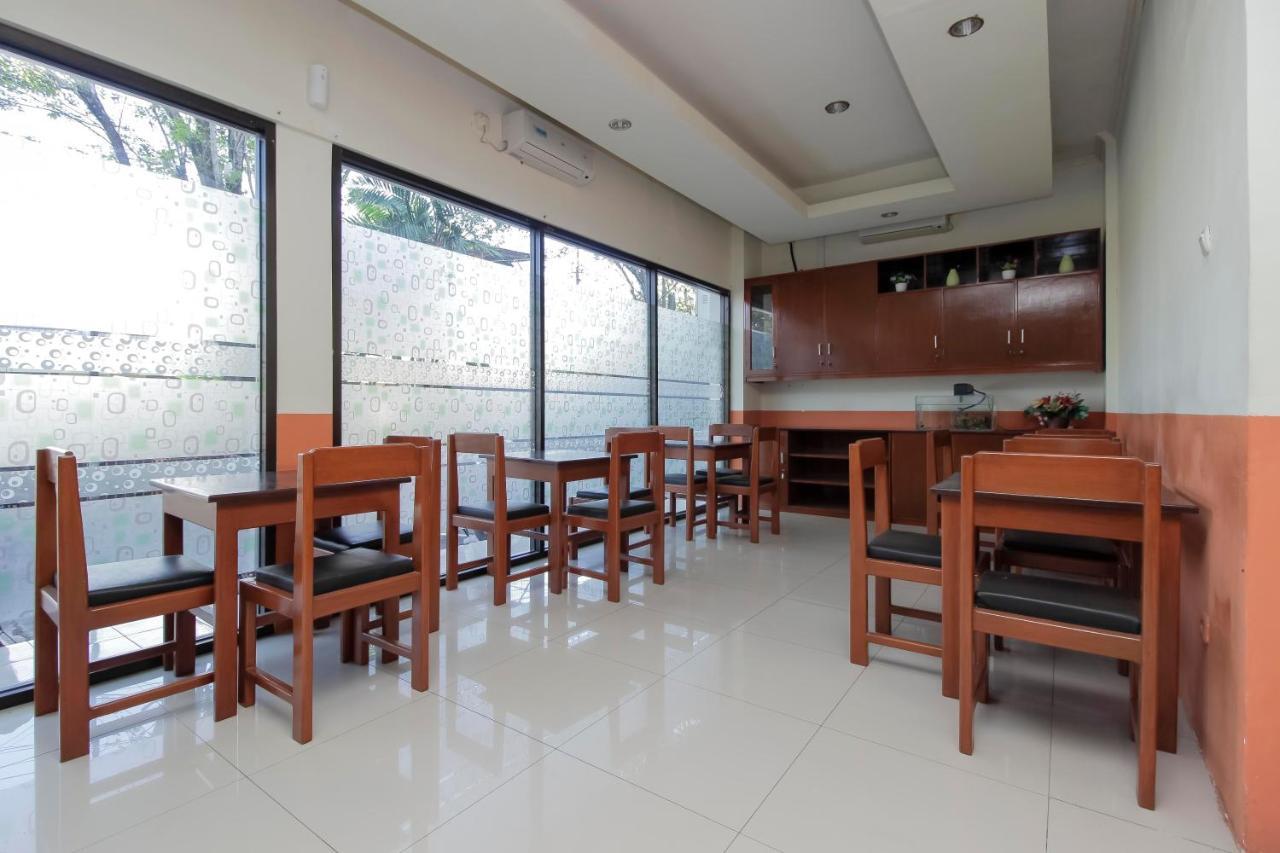 Reddoorz Near Jalan Jendral Sudirman Manado Hotel Екстериор снимка