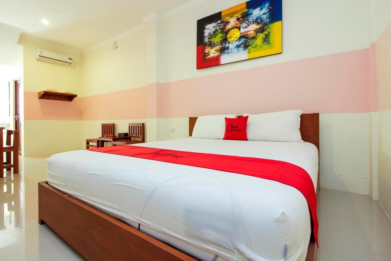 Reddoorz Near Jalan Jendral Sudirman Manado Hotel Екстериор снимка