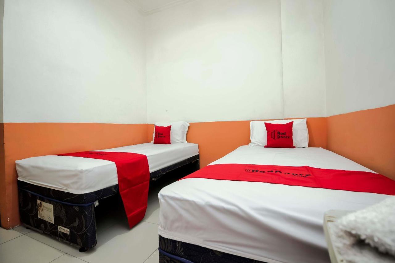Reddoorz Near Jalan Jendral Sudirman Manado Hotel Екстериор снимка