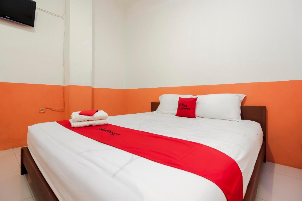 Reddoorz Near Jalan Jendral Sudirman Manado Hotel Екстериор снимка